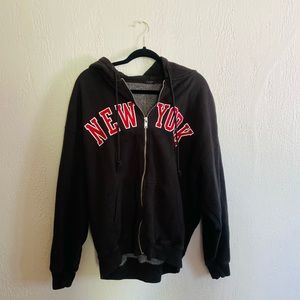 Brandy Melville New York zip up
